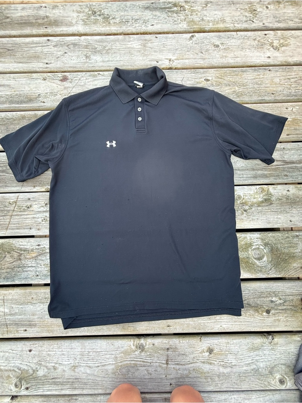 Under Armour Men’s black golf shirt size large